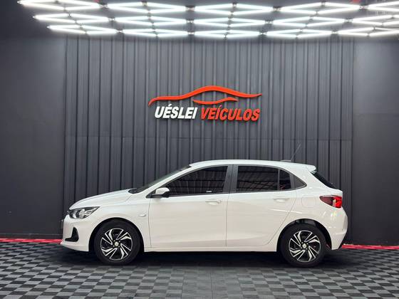 CHEVROLET ONIX 1.0 TURBO FLEX LT MANUAL CHEVROLET ONIX 1.0 TURBO FLEX LT MANUAL